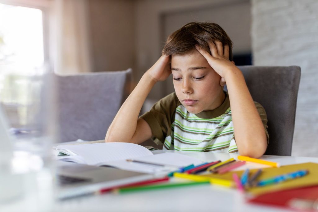 مشکلات خواندن و نوشتن در دانش آموزان